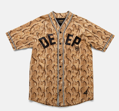 10 DEEP, Tasarım Tişört